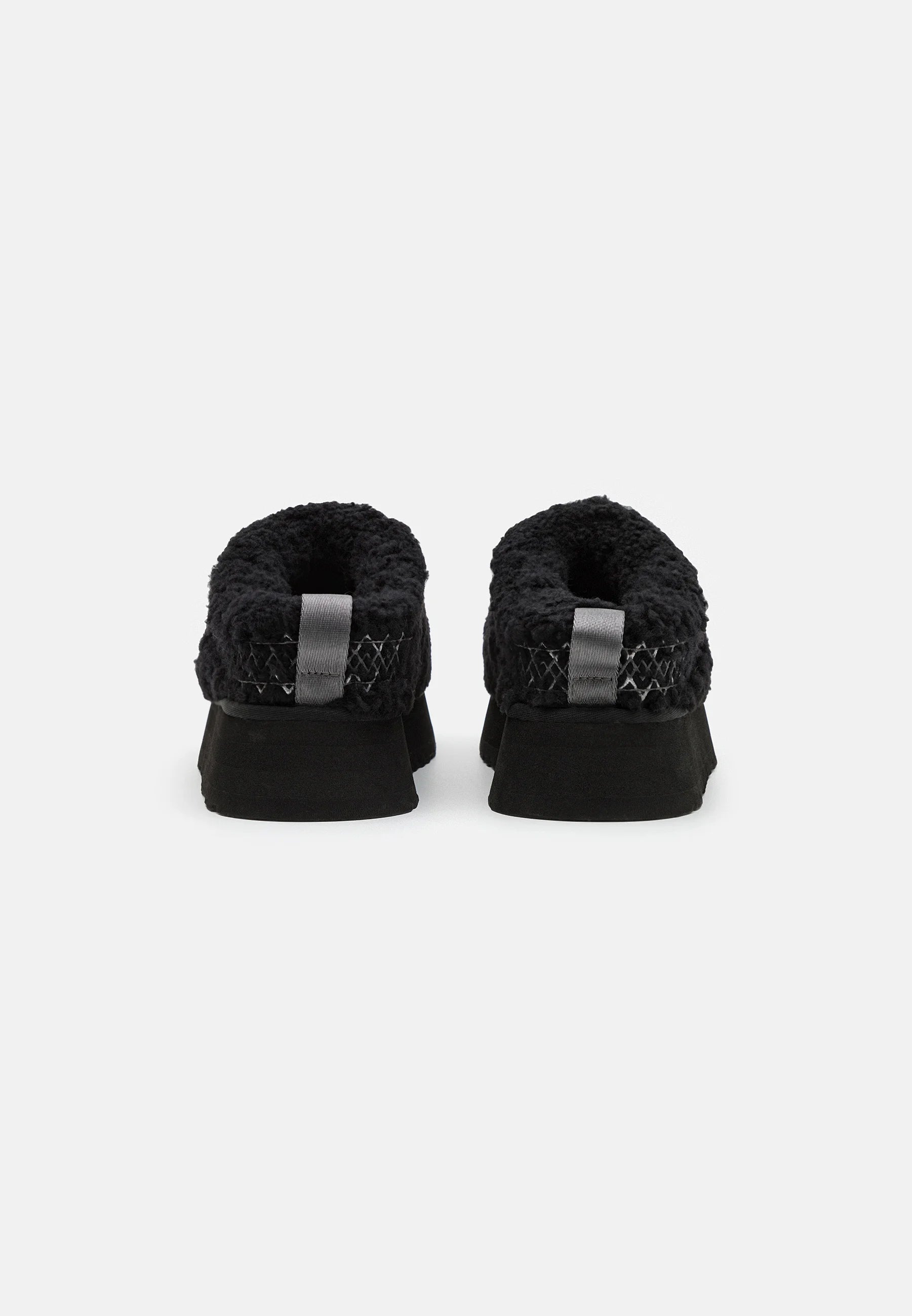 UGG Tazz Slipper "Braid Black" - CBM-KICKS.RO