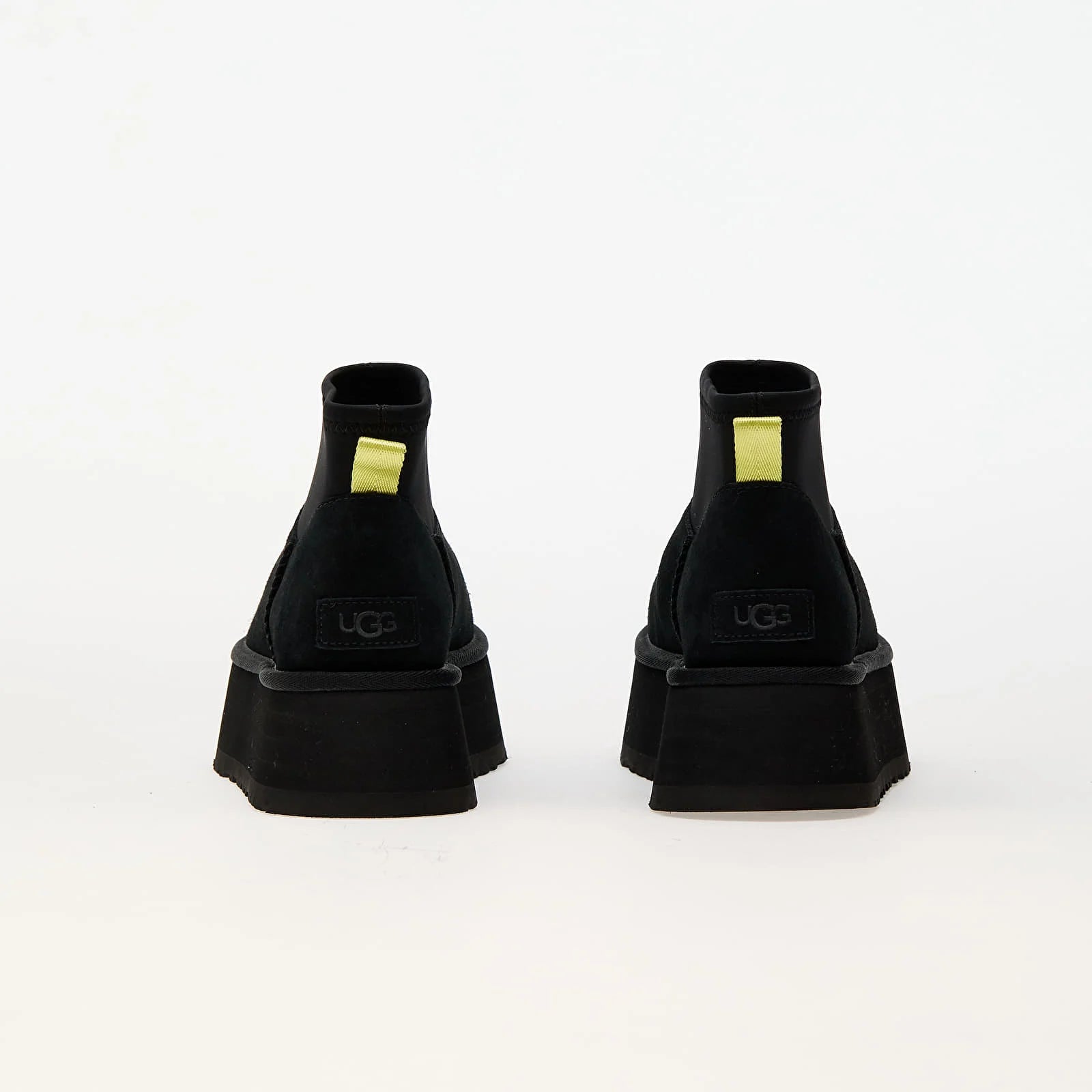 UGG Classic Mini Dipper Puffer "Black" - CBM-KICKS.RO