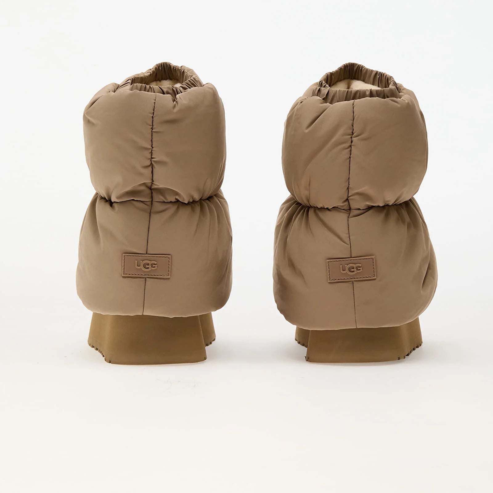 UGG Classic Mini Dipper Puffer "Chestnut" - CBM-KICKS.RO