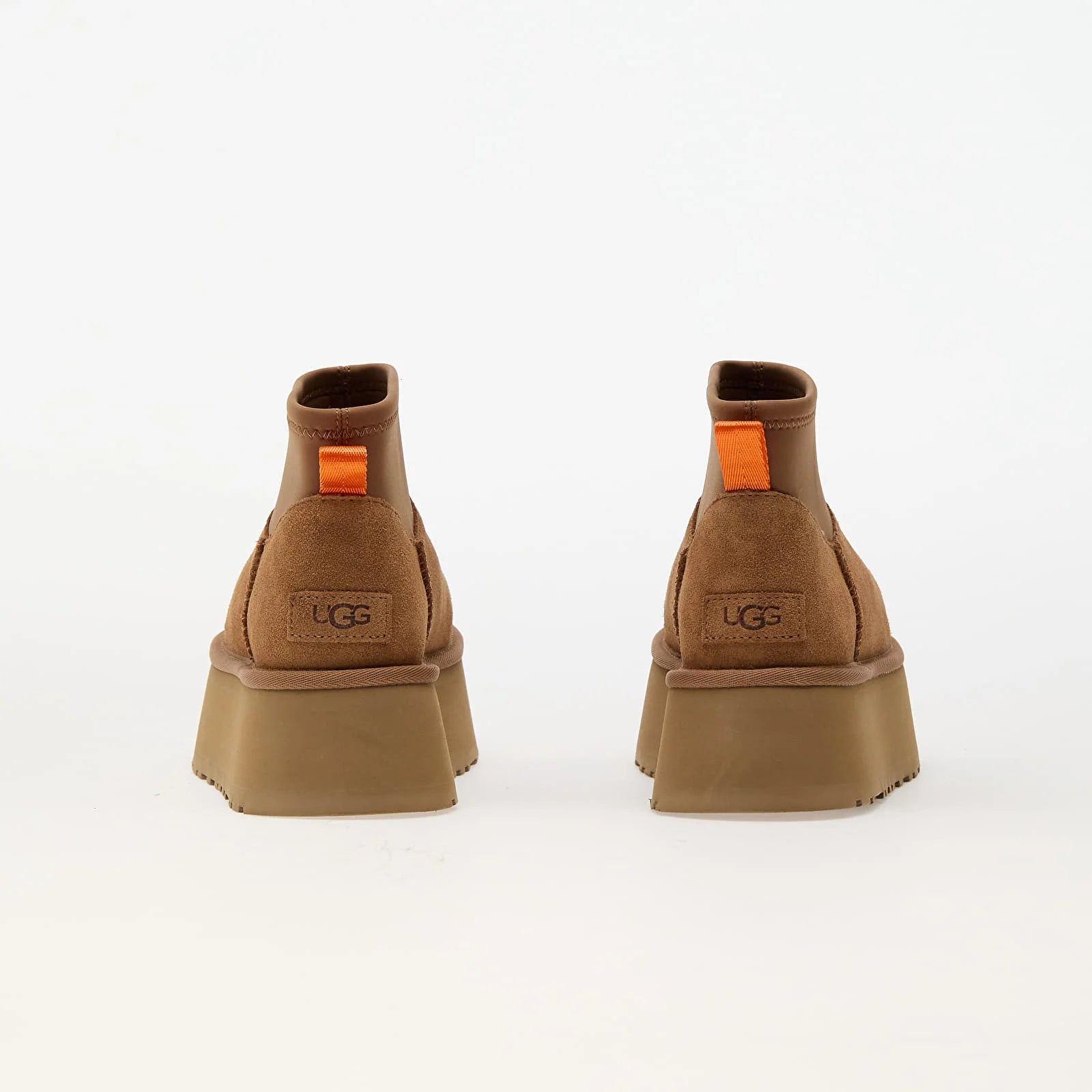 UGG Classic Mini Dipper Puffer "Chestnut" - CBM-KICKS.RO